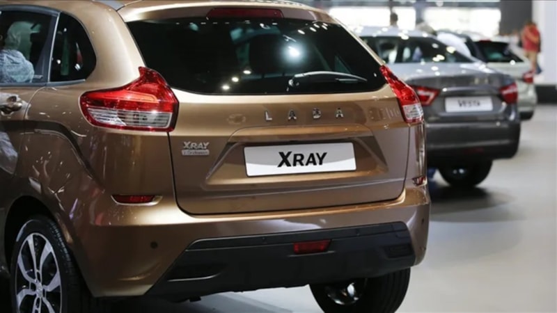 Rusya'daki otomobil satışları 2 yıl sonra ilk kez düştü