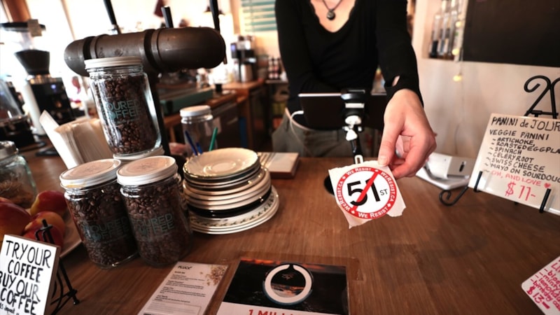 Kanada'daki kahvecilerde Americano'nun adı Canadiano oldu