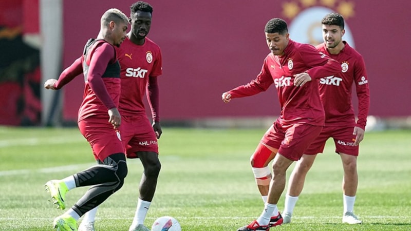 Galatasaray'ın Alanyaspor maçı kamp kadrosu açıklandı