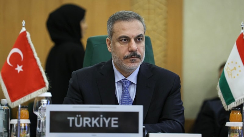 Bakan Fidan: Suriye'nin İİT'ye yeniden üye kabul edilmesini memnuniyetle karşılıyoruz