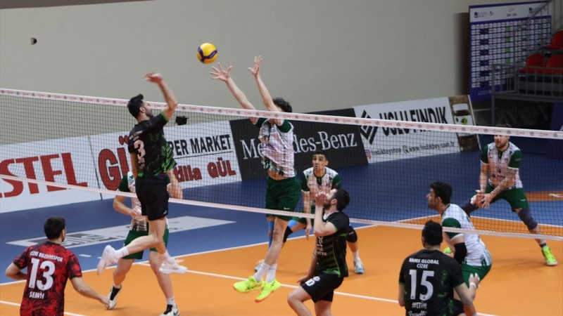 Akkuş Belediyespor, Cizre Belediyespor'a set vermedi