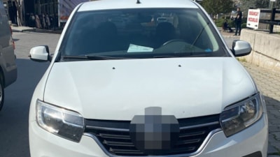 İzmir'de korsan taksi çağırıp gasbeden 3 kişi tutuklandı