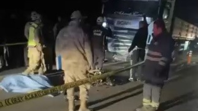 Hatay'da tırla çarpışan motosikletteki 2 genç hayatını kaybetti