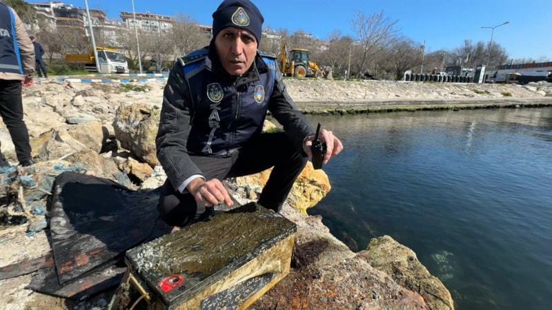 İstanbul Avcılar sahilinde deniz dibi temizliği