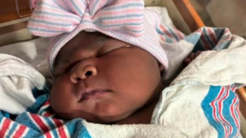 ABD'de doğum yapan kadın bebeğini görünce ağladı