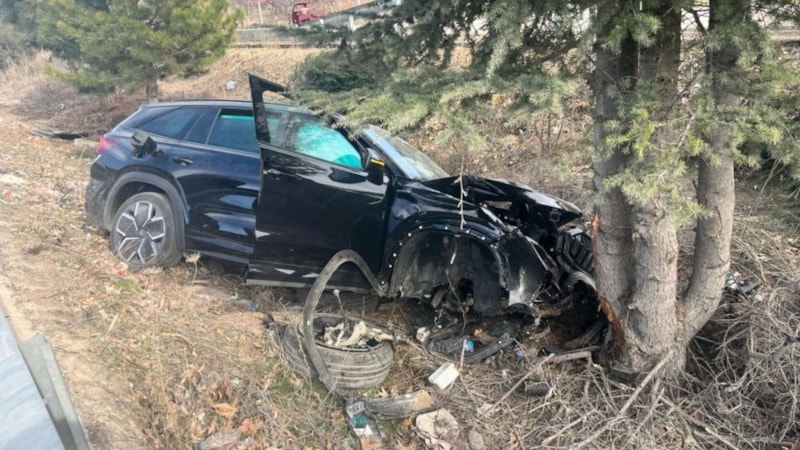 Isparta’da ilçe belediye başkanı ve ailesi kazada yaralandı