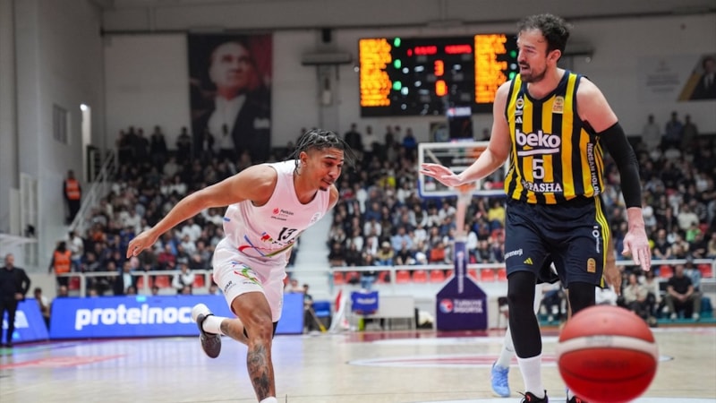 Fenerbahçe, Aliağa Petkimspor karşısında sürprize izin vermedi