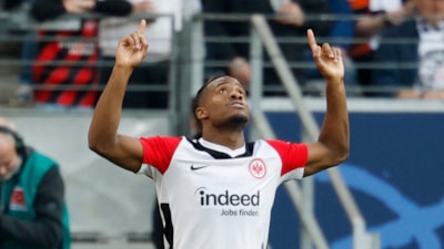 Michy Batshuayi, Eintracht Frankfurt'ta ilk golünü attı