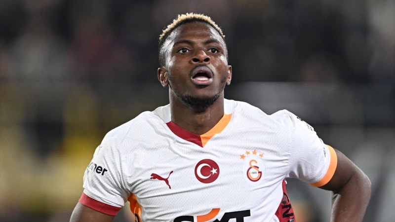 Victor Osimhen ligdeki gol sayısını 17'ye çıkardı