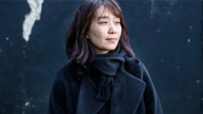 Nobel Edebiyat Ödülü kazananı Han Kang'ın Sevgilinin Soğuk Elleri romanında, sevginin saf gerçekliği