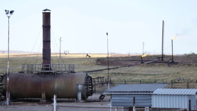 Petrol ve doğalgaz Şam’ın kontrolüne geçti: YPG yıllık 2,5 milyar dolar gelir elde ediyordu