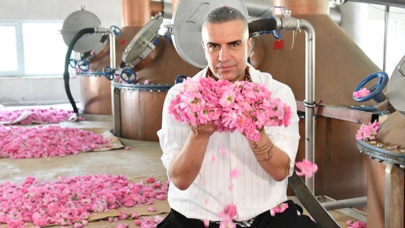 Şarkıcı Berdan Mardini'nin kıllarıyla savaşı! 