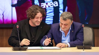 Trabzonspor’da Fatih Tekke için imza töreni düzenlendi