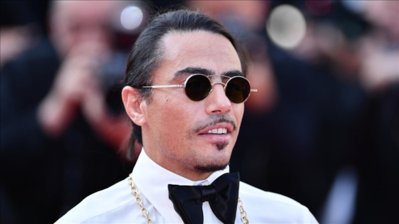 Nusret'ten ücretsiz iftar jesti! Her gün 350 kişiye...