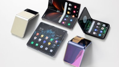 Motorola, Galaxy Z Fold'a rakip olacak bir katlanabilir cihaz üzerinde çalışıyor