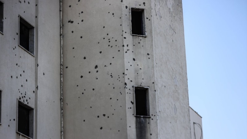 Lazkiye'de olaylar kontrol altına alınırken çatışmaların izleri görüntülendi