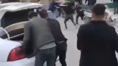 Şanlıurfa'da sokak kavgasında taş ve sopalar havada uçuştu