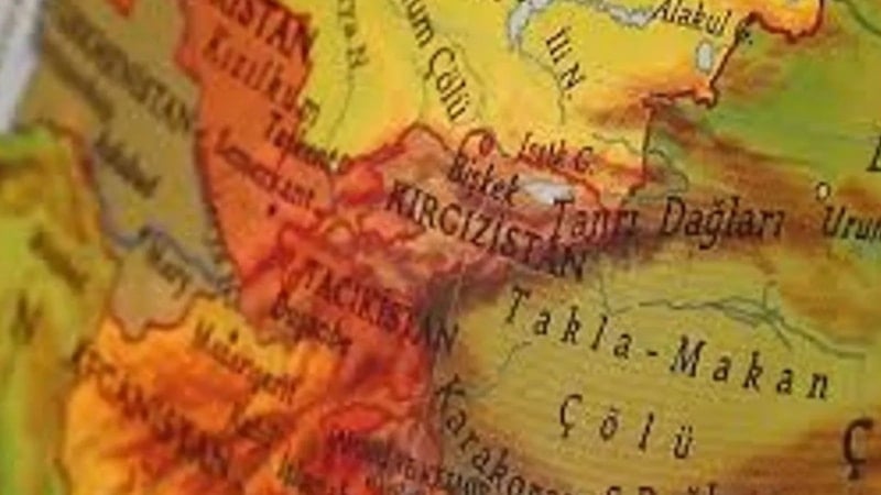 4 yıl önce durdurulmuştu: Tacikistan-Kırgızistan uçak seferleri yeniden başladı