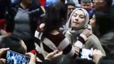 Muğla'da sendika üyeleri gazeteciye fiziki saldırıda bulundu