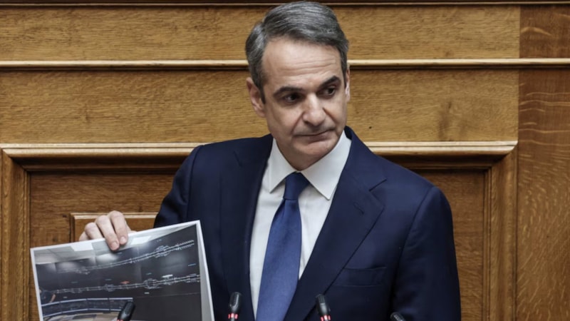 Yunanistan'da Miçotakis protestolara dayanamadı: Kabine değişti