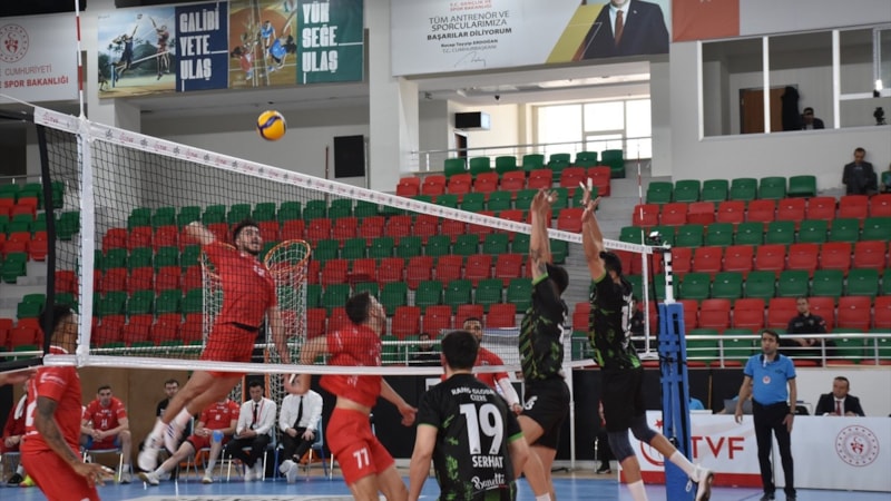 İstanbul Gençlik Spor, Cizre Belediyespor'a set vermedi