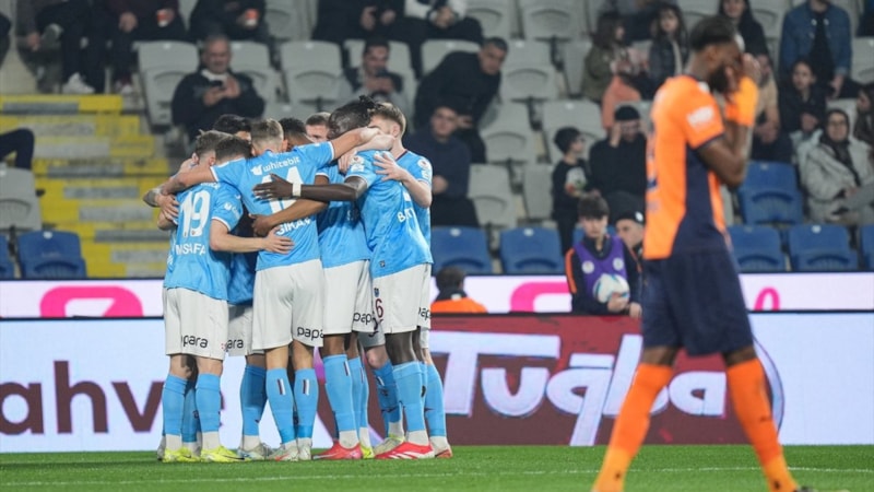 Trabzonspor, Başakşehir deplasmanında üç puanı kaptı