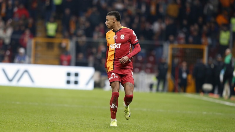 Ismail Jakobs, eski takımının maçını izledi