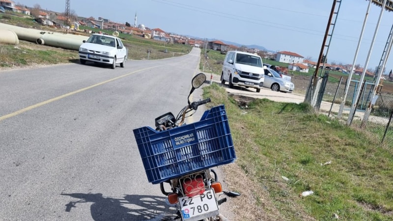 Edirne'de kaza geçiren motosikletin kasksız sürücüsü ağır yaralandı