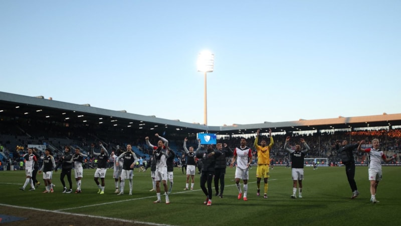 Michy Batshuayi'nin gol attığı maçta Eintracht Frankfurt kazandı