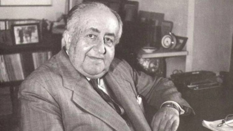 Türk edebiyatına sunduğu katkılarla bilinen, İstanbul aşığı  Abdülhak Şinasi Hisar 138 yaşında