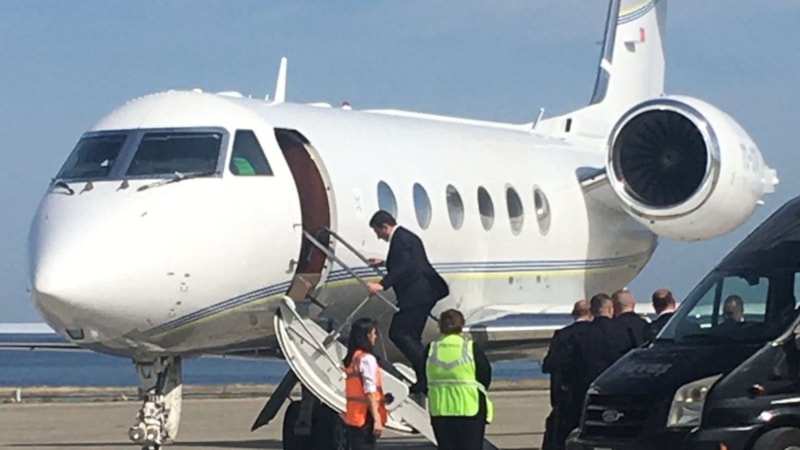 Ekrem İmamoğlu, adaylık için düzenlediği gezilerini özel jetle yapıyor