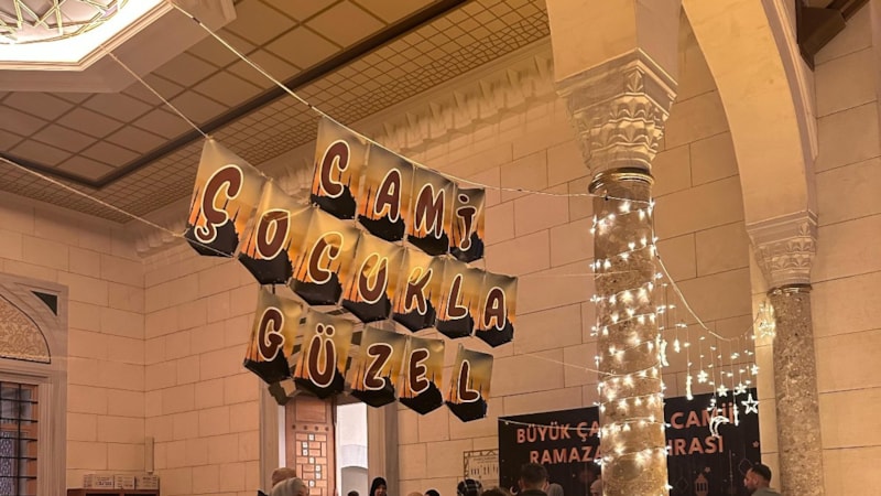 Büyük Çamlıca Camii'nde Ramazan ayına özel çocuk şenlikleri düzenlendi