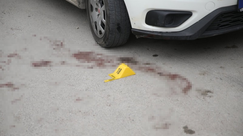 Niğde'de aile kavgasını ayırmaya giden polislere keserle saldırdı