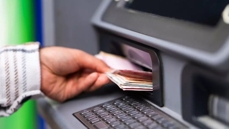ATM’lerde yeni dönem: Para çekme işlemleri bayramdan sonra değişiyor!