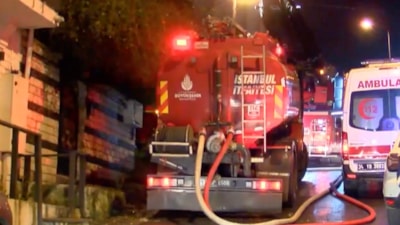 İstanbul'da klip çekerken eski topçu karakolunu yaktılar