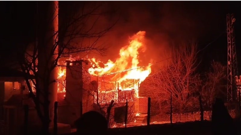 Kahramanmaraş'ta iftar saatinde cami lojmanı alev alev yandı