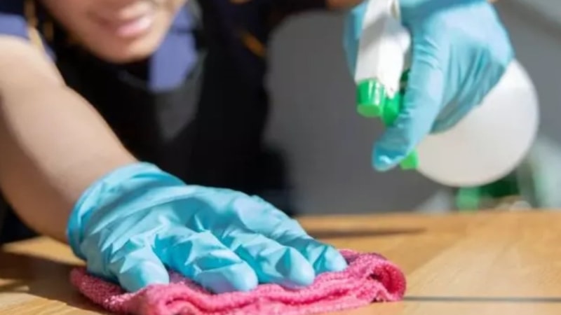 Bir kere uygulayın, aylarca toz tutmasın! Ev hanımları bayıldı