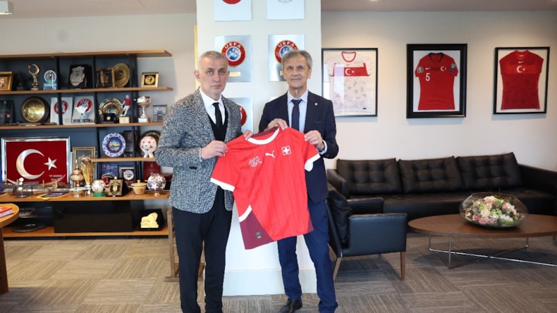 İsviçre Futbol Federasyonu Başkanı Blanc, Hacıosmanoğlu'nu ziyaret etti
