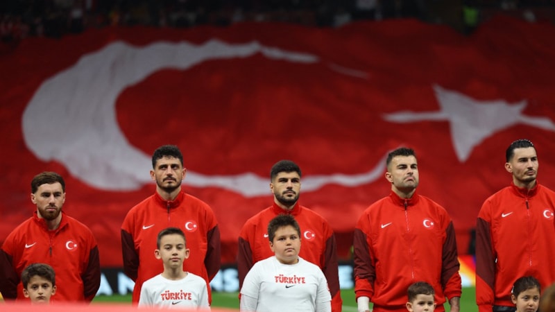 A Milli Futbol Takımı'na büyük destek