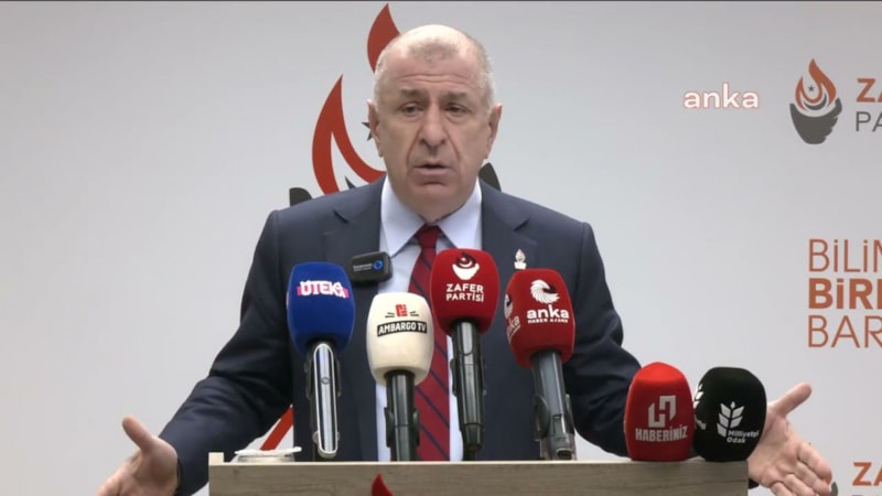 Ümit Özdağ’dan gazeteci İsmail Saymaz’a destek