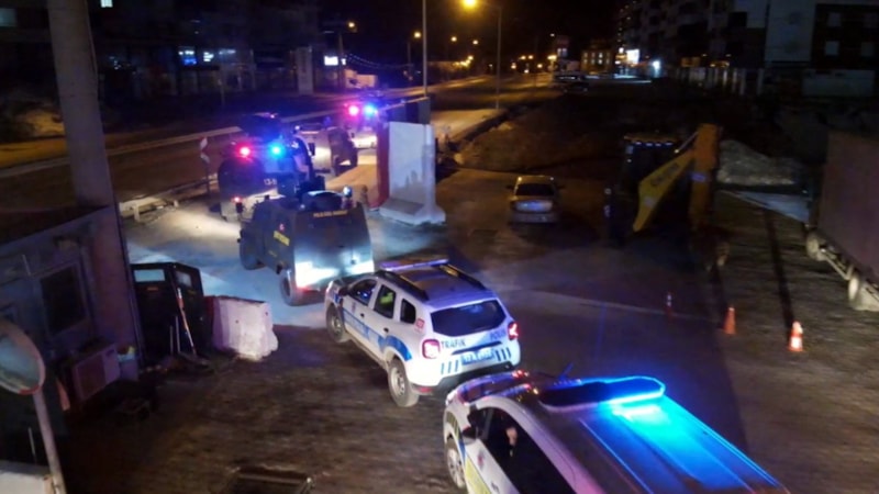 Bitlis'te uyuşturucu satıcılarına baskın