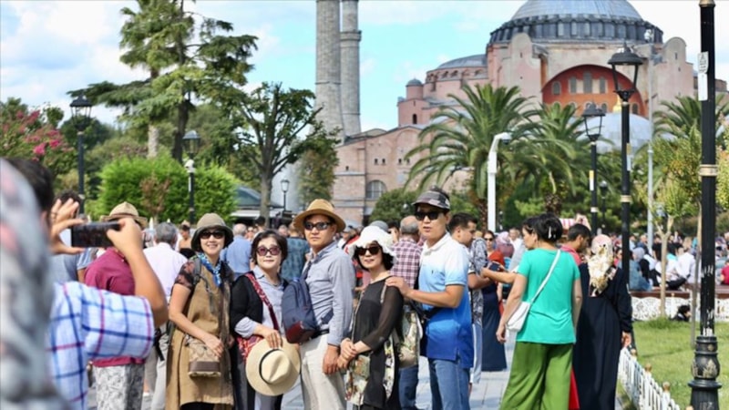 Yılın ilk iki ayında Türkiye'ye 4,3 milyon yabancı turist geldi