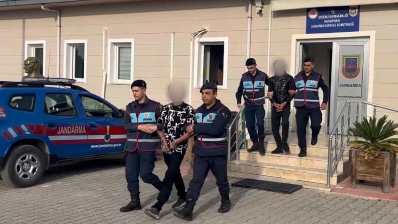 Mersin'de ikizinin kimliğini kullanan cezaevi firarisi yakalandı