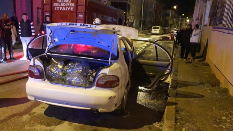 Isparta'da kontağı çevirdiği esnada aracı alev aldı