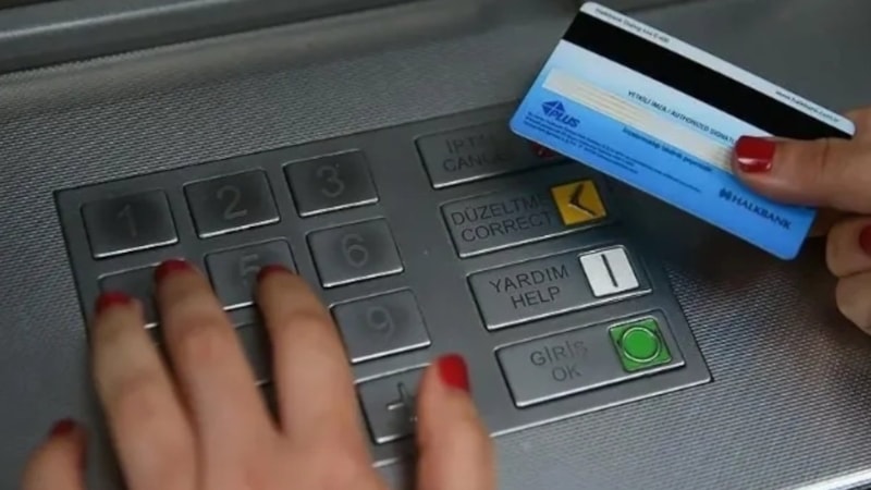 Yeni sisteme geçiliyor: ATM’den para çekmeden önce dikkat!