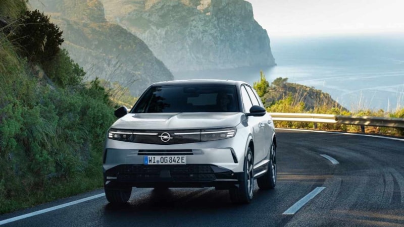 Yeni Opel Grandland şarj edilebilir hibrit versiyona kavuştu