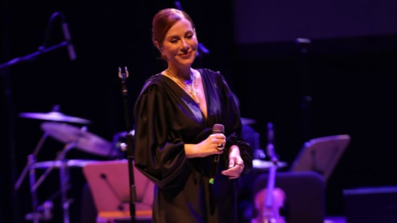 67 olduğuna inanmak zor! Şarkıcı Zuhal Olcay'ın son pozları olay oldu