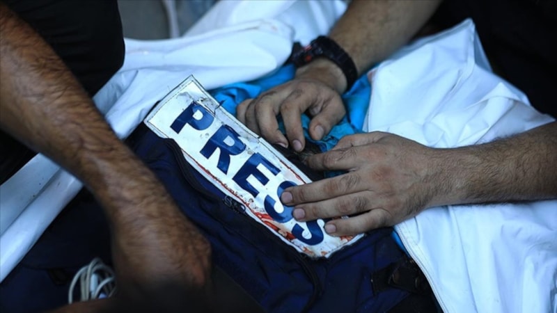 Gazze'de bir gazeteci daha saldırılarda hayatını kaybetti