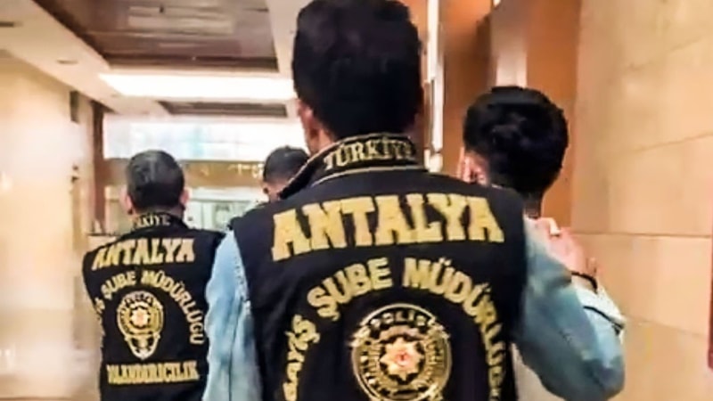 Antalya'da başkomiser ve savcı yalanıyla 420 bin TL'lik dolandırıcılık