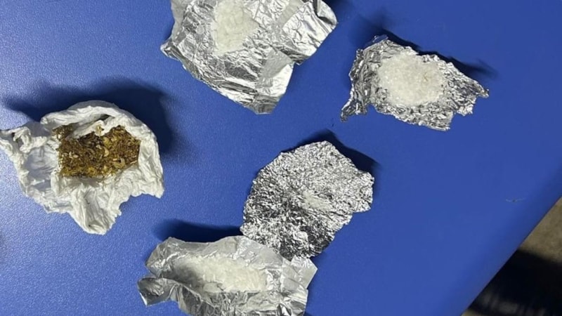 Bursa’da firari uyuşturucu tacirleri takside yakalandı